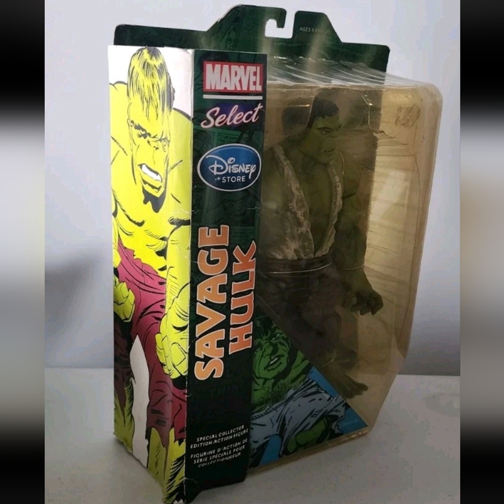 Marvel Select Savage Hulk Action Figure View 4